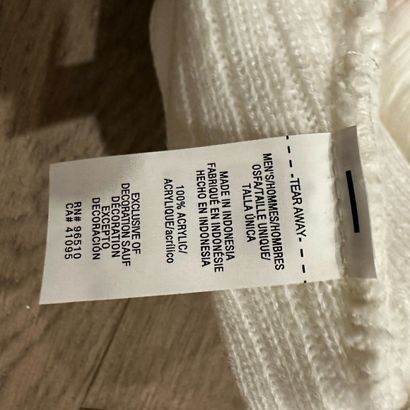 Under Armour White Beanie - Picture 2 of 2